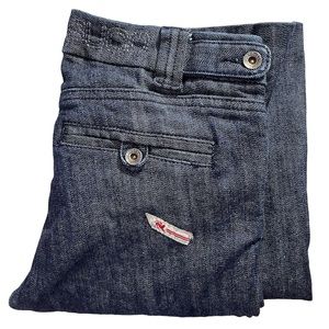 high-waisted dark wash parasuco jeans >.<